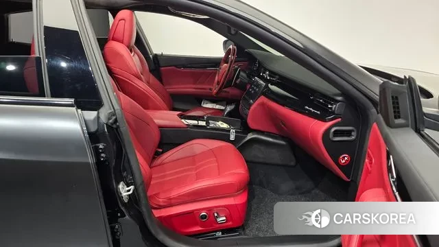 Maserati Quattroporte 2022 Черный из Кореи, фото 2