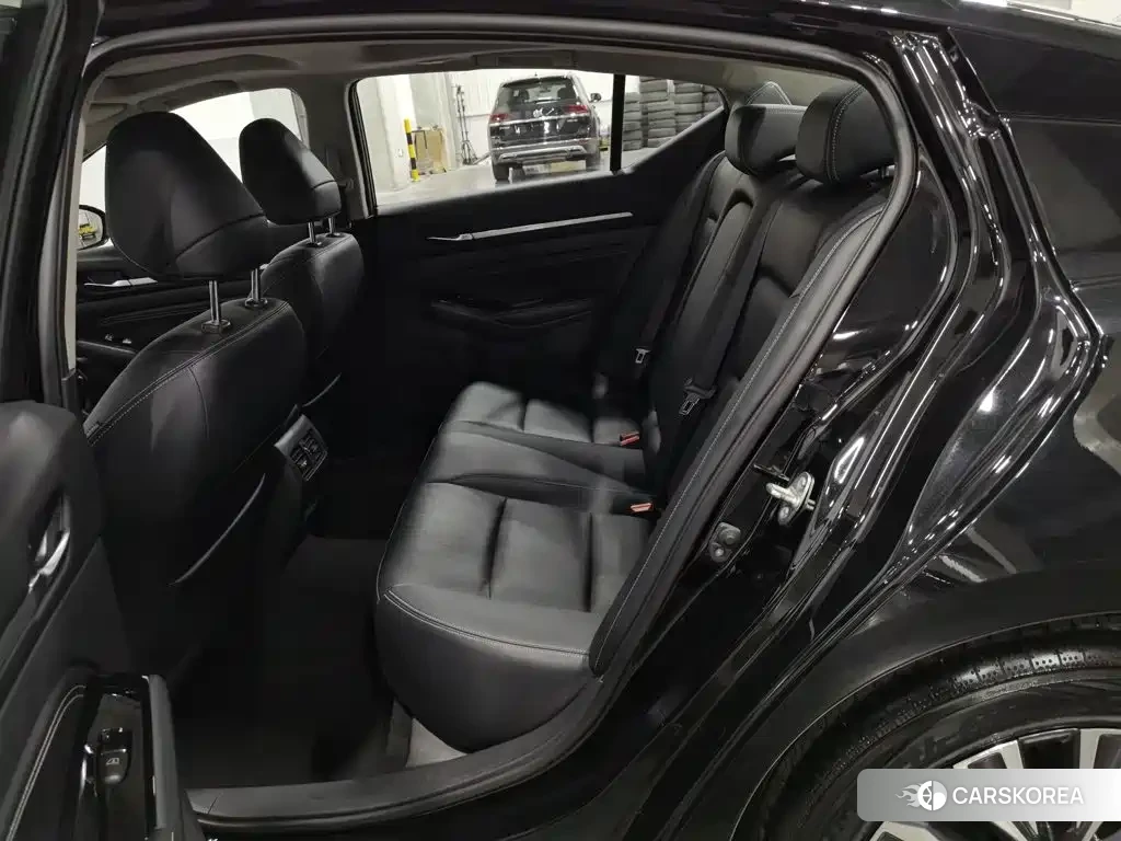 Nissan Altima 2024 Черный из Китая, фото 2