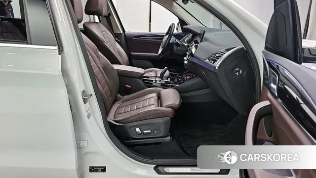 BMW X3 (G01) 2021 Белый из Кореи, фото 2