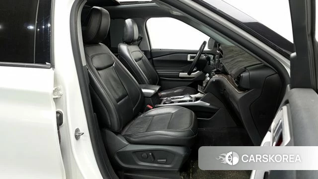 Ford Explorer 6th Generation 2021 Белый из Кореи, фото 2