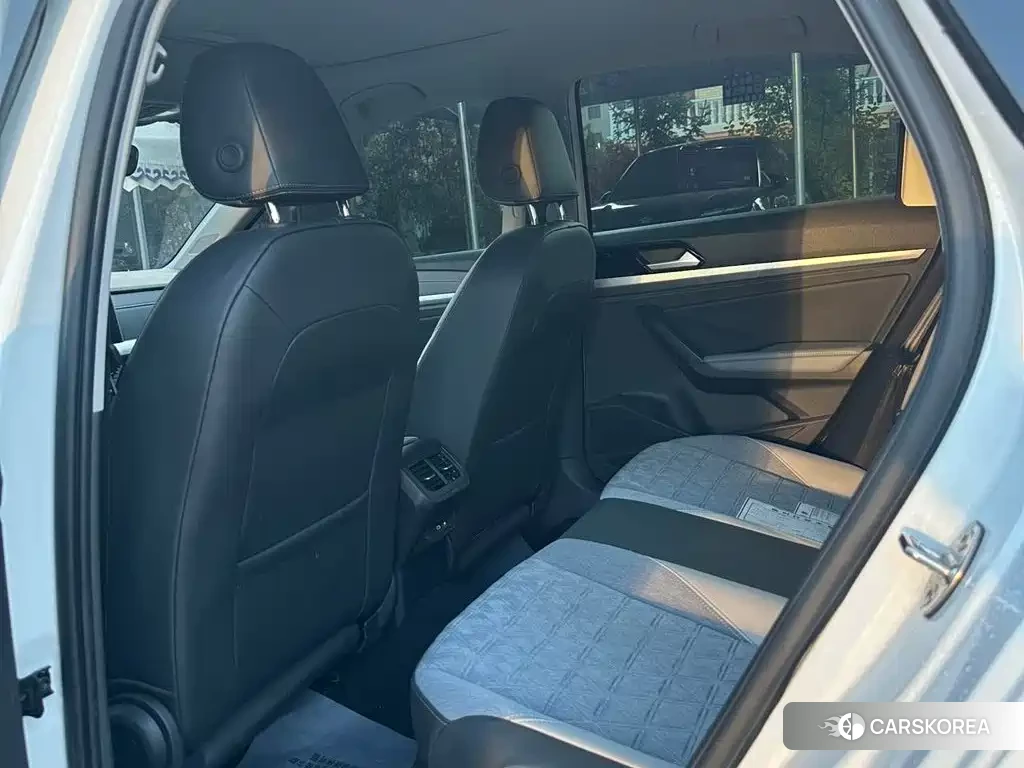 Volkswagen Lavida 2022 Белый из Китая, фото 2