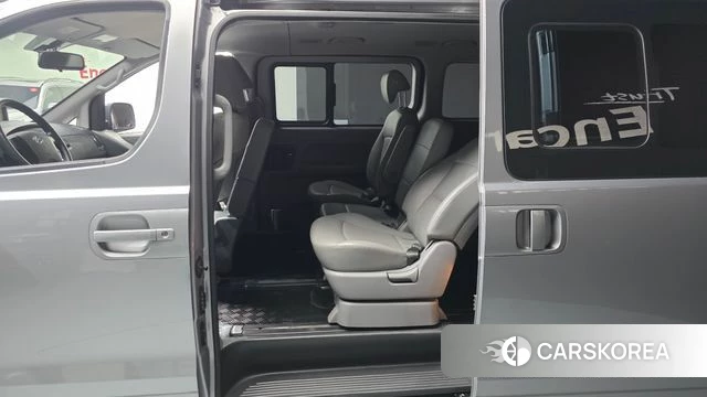 Hyundai The New Grand Starex 2018 Серебряный из Кореи, фото 2