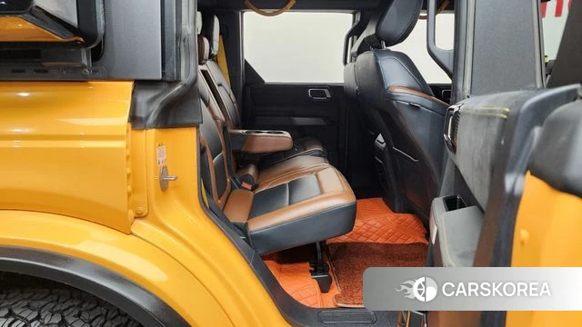 Ford Bronco 6th Generation 2022 Желтый из Кореи, фото 2