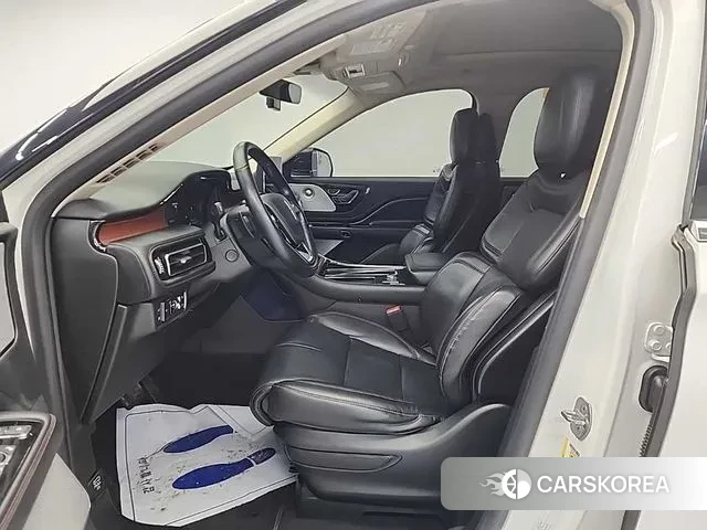 Lincoln Aviator 2nd generation 2020 Белый из Кореи, фото 2