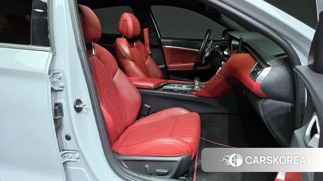 Genesis The New G70 2022 Серебристо-серый из Кореи, фото 2