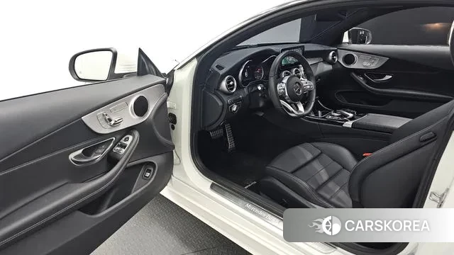 Mercedes-Benz C-Class W205 2019 Белый из Кореи, фото 2