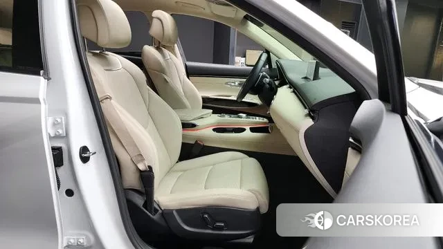 Genesis GV70 2022 Белый из Кореи, фото 2