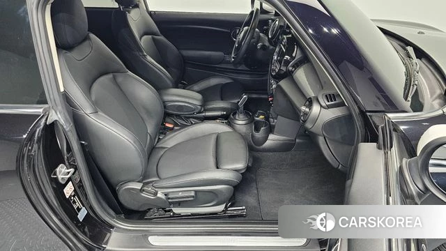 Mini Cooper 2020 Черный из Кореи, фото 2