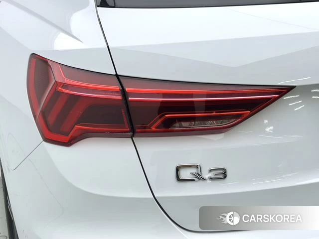 Audi Q3 2022 Белый из Китая, фото 2
