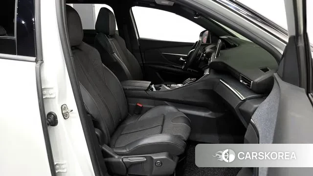 Peugeot 3008 second generation 2018 Белый из Кореи, фото 2