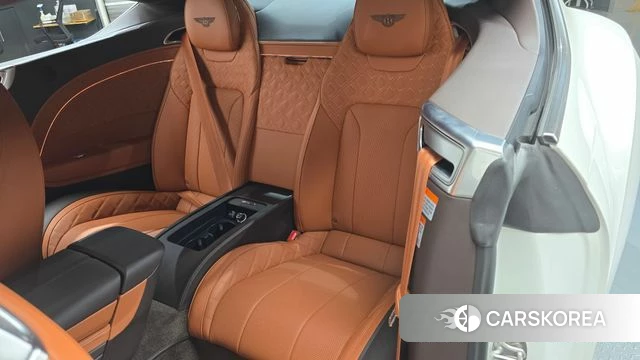 Bentley Continental GT 3rd Generation 2022 Белый из Кореи, фото 2