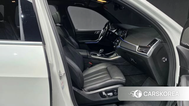 BMW X5 (G05) 2021 Белый из Кореи, фото 2