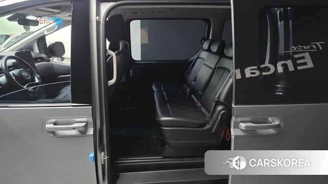 Hyundai Staria 2021 Серебряный из Кореи, фото 2