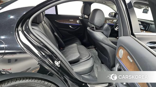 Mercedes-Benz E-Class W213 2019 Черный из Кореи, фото 2