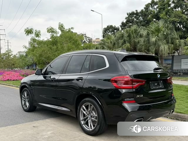 BMW X3 2021 Черный из Китая, фото 2