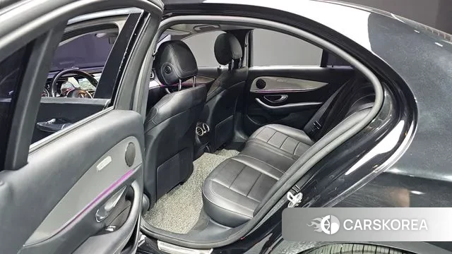 Mercedes-Benz E-Class W213 2019 Черный из Кореи, фото 2