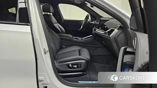 BMW X6 (G06) 2025 Белый из Кореи, фото 2