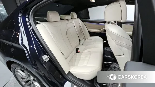BMW 5 Series (G30) 2020 Черный из Кореи, фото 2