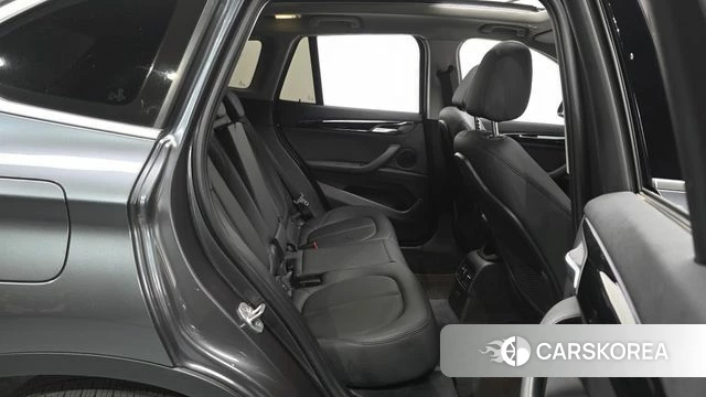 BMW X1 (F48) 2022 Серый из Кореи, фото 2