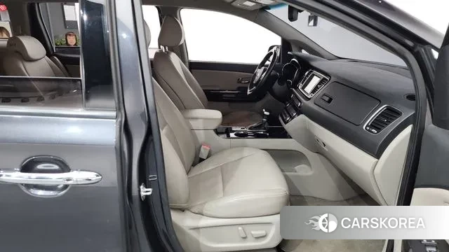 Kia The New Carnival 2019 Серый из Кореи, фото 2