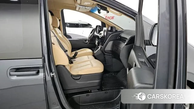 Hyundai Staria 2021 Серый из Кореи, фото 2