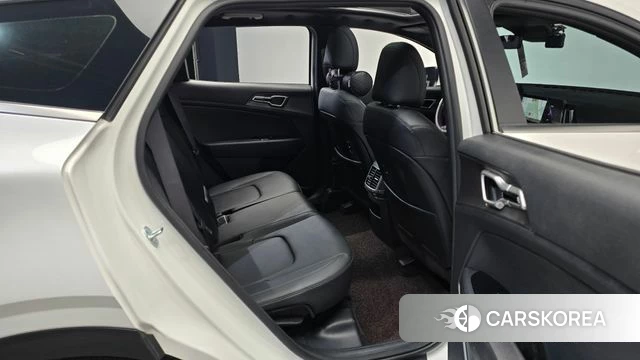 Kia Sportage 5th Generation 2023 Белый из Кореи, фото 2