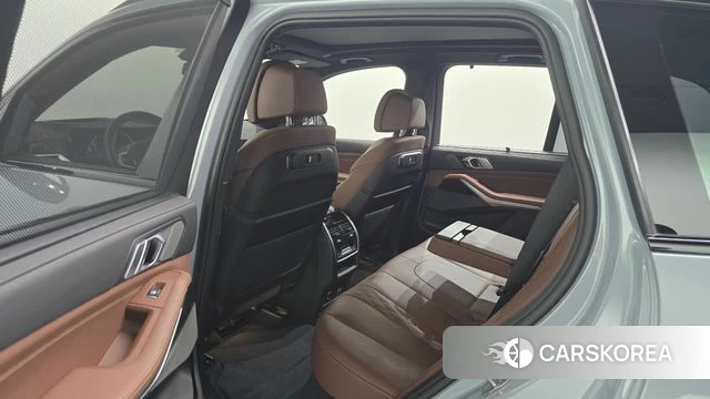 BMW X5 (G05) 2024 Серебристо-серый из Кореи, фото 2