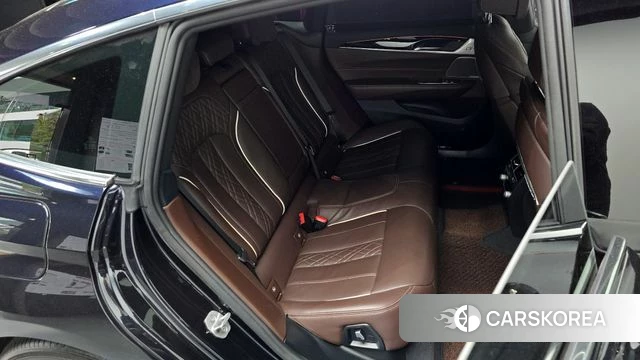 BMW 6 Series GT (G32) 2021 Черный из Кореи, фото 2