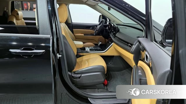 Kia Carnival 4th generation 2023 Черный из Кореи, фото 2
