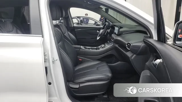 Hyundai The New Santa Fe 2023 Белый из Кореи, фото 2