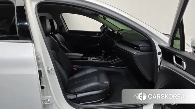 Kia The New K5 3rd generation 2024 Белый из Кореи, фото 2