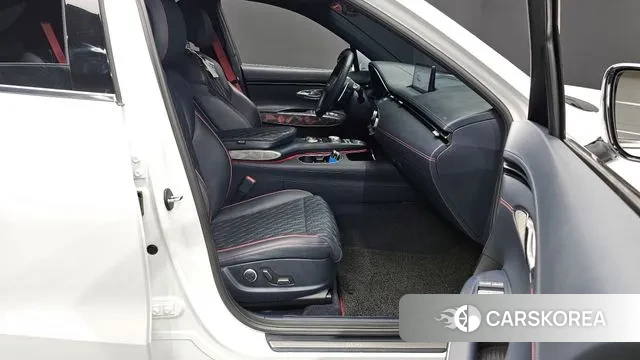 Genesis GV70 2021 Белый из Кореи, фото 2