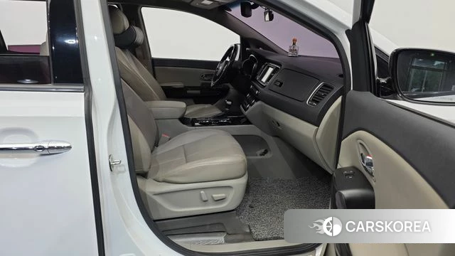 Kia The New Carnival 2018 Белый из Кореи, фото 2