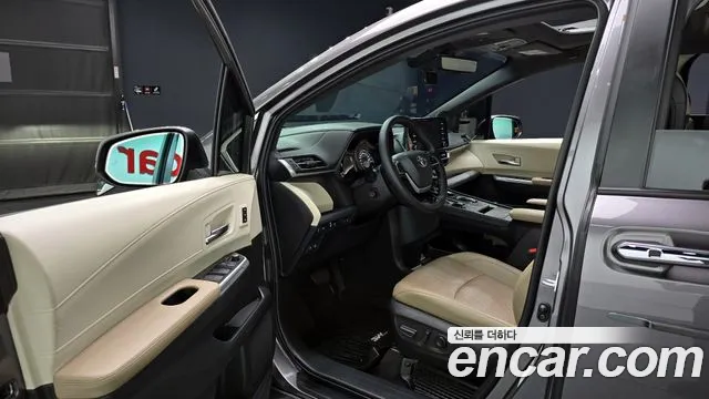 Toyota Sienna 4th Generation 2021 Серый из Кореи, фото 2