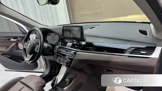 BMW X1 2021 Белый из Китая, фото 2