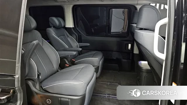 Hyundai Staria 2024 Черный из Кореи, фото 2