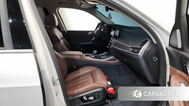 BMW X7 (G07) 2021 Белый из Кореи, фото 2