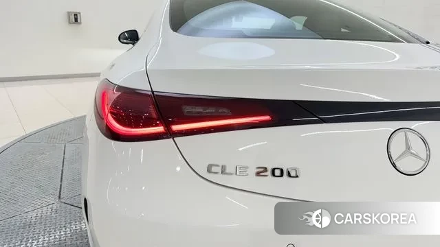 Mercedes-Benz CLE-Class C236 2025 Белый из Кореи, фото 2
