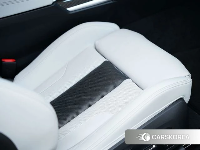 BMW M4 2025 Черный из Китая, фото 2