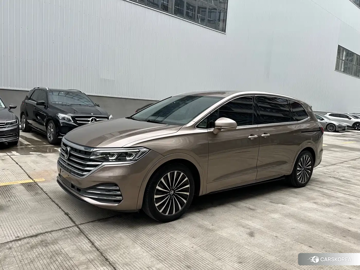 Volkswagen Viloran 2020 Champagne/brown из Китая, фото 2
