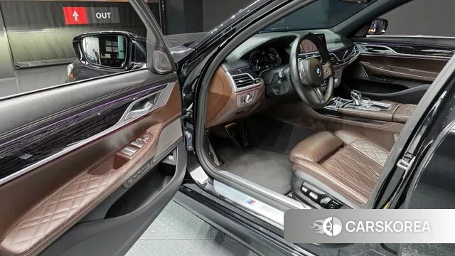 BMW 7 Series (G11) 2020 Черный из Кореи, фото 2