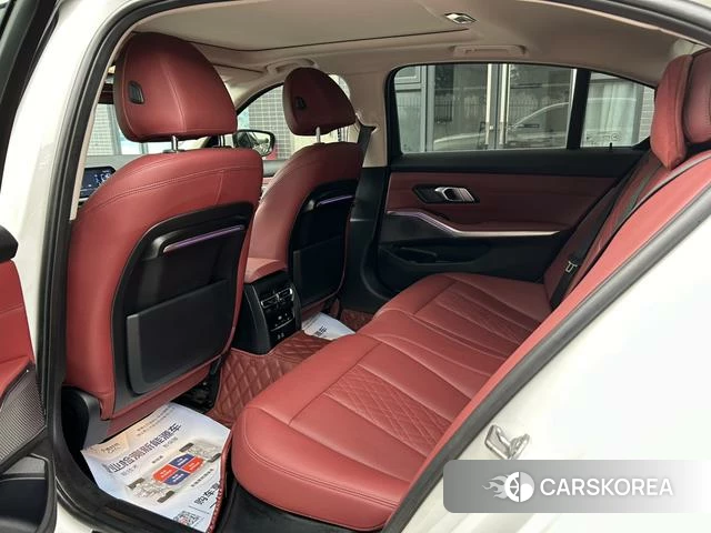 BMW 3 series 2022 Белый из Китая, фото 2