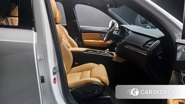 Volvo XC90 second Generation 2021 Белый из Кореи, фото 2