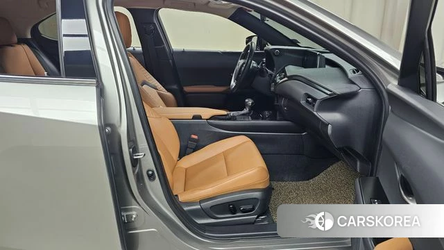 Lexus UX250h 2020 Серый из Кореи, фото 2