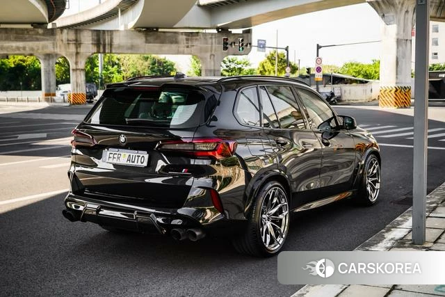 BMW X5 M 2021 Черный из Китая, фото 2