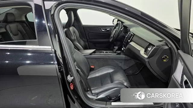 Volvo S60 3rd generation 2020 Черный из Кореи, фото 2