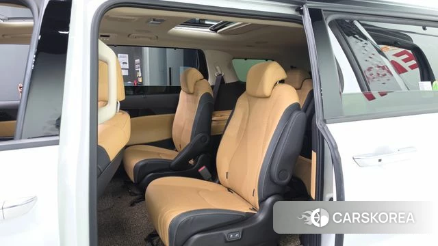 Kia Carnival 4th generation 2023 Белый из Кореи, фото 2