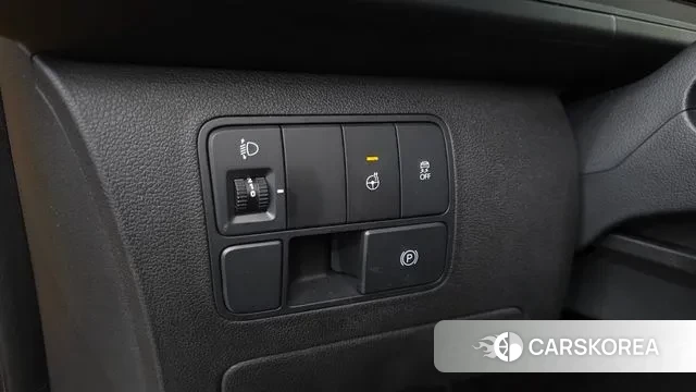 Hyundai Staria 2022 Желтый из Кореи, фото 2