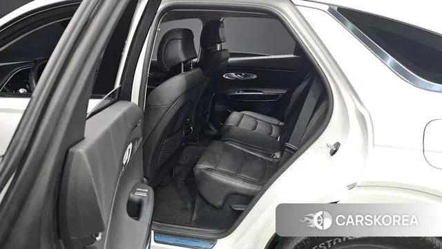 Genesis GV70 2022 Белый из Кореи, фото 2