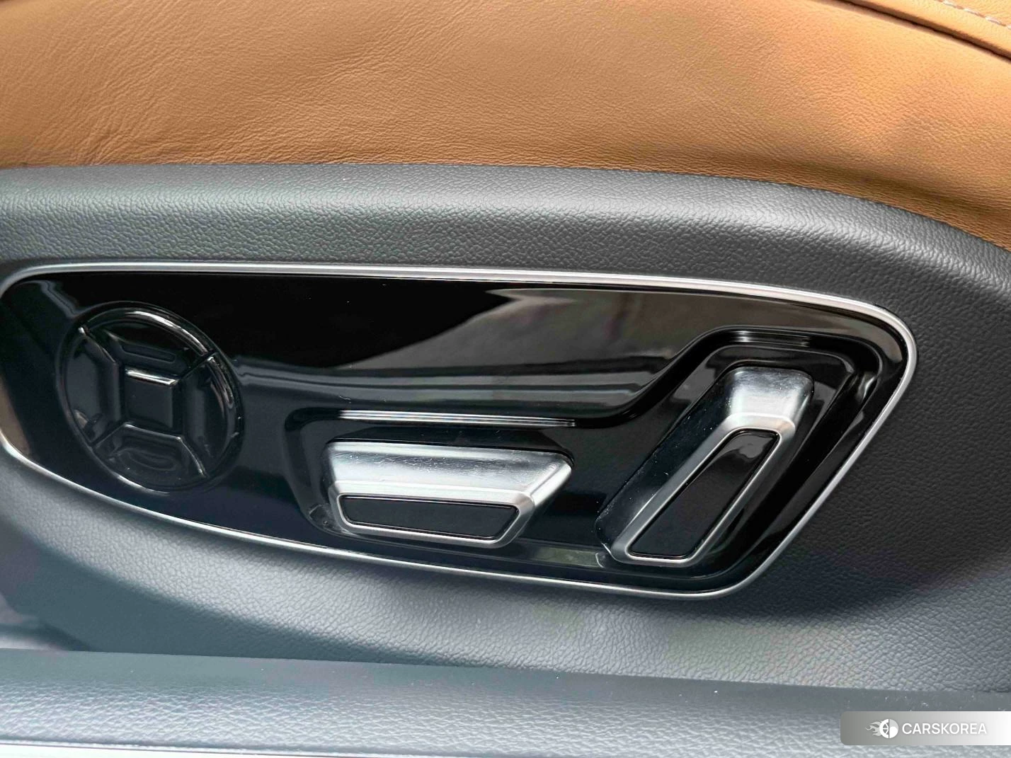Audi A8 2022 Черный из Китая, фото 2